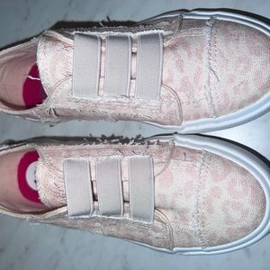 Blowfish Girls Shoes